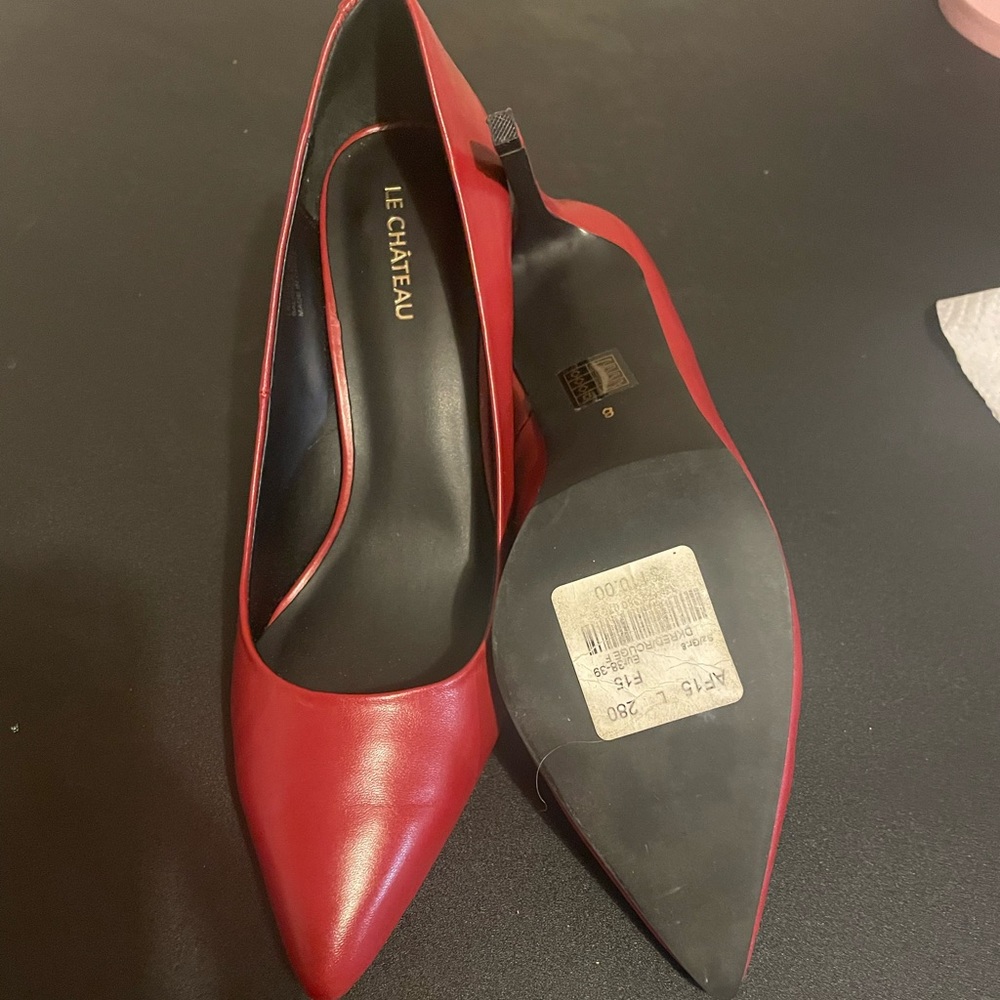 Size 8 le chateau - Picture 2 of 4